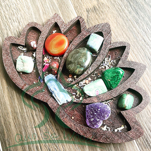 Support de cartes de tarot à phases lunaires unique et personnalisable, présentoir en bois pour cartes d'oracle Wiccan et d'affirmation, idéal pour la maison ou comme cadeau - Product Image 5