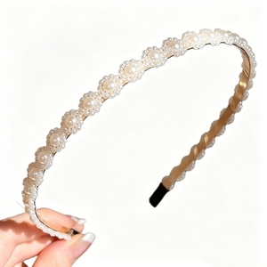 Diadema de Perlas de Imitación con Diseño Exclusivo y Elegante, Diadema de Lujo Ligero para Mujer, Joyería de Moda - Product Image 5