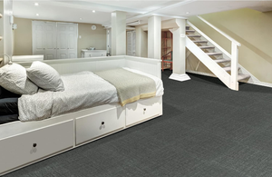 Los diseños de alfombras cuadradas ofrecen un aspecto moderno y se pueden organizar fácilmente en varios patrones - Product Image 3