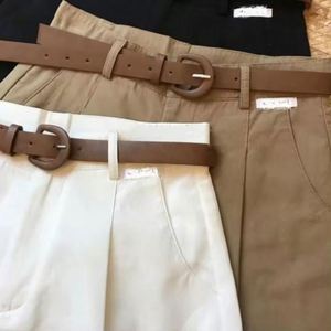 Shorts amples décontractés d'été pour femmes, taille mi-haute, respirants, en satin écologique, avec taille élastique, style workwear, vente en gros - Product Image 3