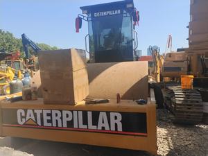 Venta caliente de segunda mano Caterpillar CS683E Road Roller Durable Equipo de compactación de alto rendimiento para la venta - Product Image 4