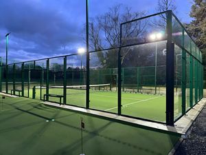 2025 <span class=keywords><strong>Cancha</strong></span> deportiva panorámica profesional <span class=keywords><strong>Tenis</strong></span> y <span class=keywords><strong>cancha</strong></span> <span class=keywords><strong>de</strong></span> césped con techo <span class=keywords><strong>de</strong></span> Pádel con cubierta para deportes <span class=keywords><strong>de</strong></span> pádel - Product Image 6