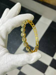 Bracelet de mariée indien Kundan Kada plaqué or, orné de pierres, bijoux de mariage traditionnels, vente en gros - Product Image 4
