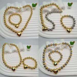 Collier en perles naturelles de style français LS-C5943 pour femmes, pendentif en forme de cœur irrégulier, collier à perles bicolores pour tenues quotidiennes - Product Image 3