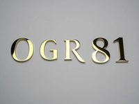 Lettres solides haut de gamme en titane doré miroir et acier inoxydable 304 brut, très demandées et très appréciées, signalétique personnalisée premium