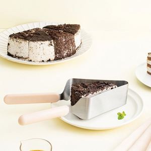 Spatule à pâtisserie en acier inoxydable personnalisée, spatule à tarte en métal pour couper les gâteaux et les pizzas - Product Image 1