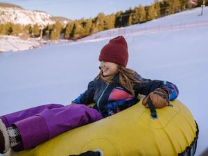 Jouets de neige lourde Tube de neige gonflable de traîneau de neige d'hiver pour <span class=keywords><strong>des</strong></span> enfants et <span class=keywords><strong>des</strong></span> adultes-<span class=keywords><strong>acheter</strong></span> le tube de neige gonflable, traîneau de neige, tube de neige de soufflage - Product Image 3