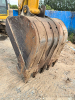 Excavatrice d'occasion fiable Komatsu PC 200 sur chenilles à vendre pour travaux de terrassement