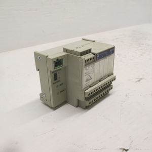 Nuevo y en stock Módulo de base secundaria de E/S de 4 entradas 24VDC ABE 8 - Product Image 1