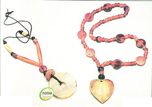 สร้อยคอทำด้วยมือที่สวยงามและออกแบบไม้ - Product Image 2