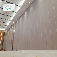 Cloison mobile insonorisée pour salle de banquet d'hôtel, cloison coulissante pliante, rail de plafond réglable pour l'école, l'hôpital