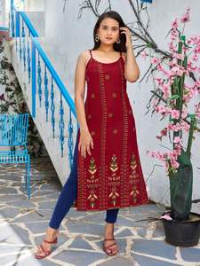 Venta al por mayor Suministro de fábrica Heavy Rayon Print Kurti para el hogar y la Oficina Ropa disponible a un precio asequible - Product Image 3