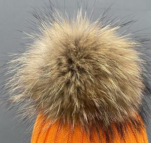 Janefur Bonnet unisexe personnalisé pour adulte Tuque détachable en <span class=keywords><strong>fourrure</strong></span> de raton laveur Pompons pour femmes Bonnet tricoté pour femmes - Product Image 4