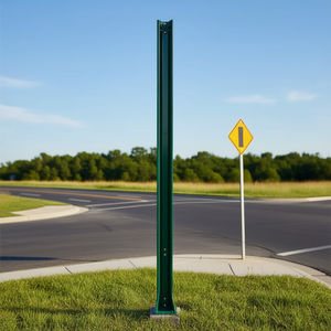 Poteau de signalisation routière fixe en acier en forme de U vert de 8 pieds pour les intersections, les cours, les fermes, poteau de signalisation à haute visibilité - Product Image 2