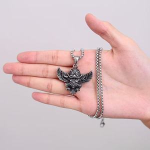 Yunnique – pendentif aigle en acier inoxydable avec ailes, collier rétro Punk pour hommes, bijoux cadeau - Product Image 4