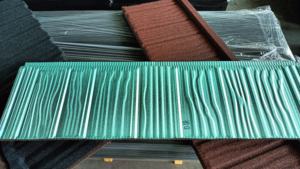 Tôle de toiture en métal revêtue de pierre résistante aux ouragans Toit en tuile classique en argile durable moderne <span class=keywords><strong>Maison</strong></span> en acier coréen - Product Image 3