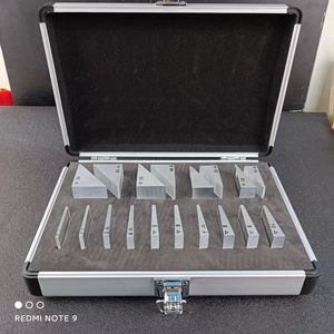 Prisma Triangular de Ângulo Reto em Vidro BK7 de Alta Qualidade para Equipamentos Ópticos, Alta Eficiência, Personalizável, Abertura de Alta Clareza - Product Image 1