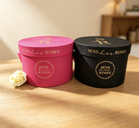 Boîtes en carton recyclé avec logo personnalisé noir et rose, revêtement UV, vente chaude, emballages cadeaux pour bouquets de fleurs en velours