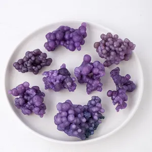 Venta al por mayor de energía natural racimo de cristal Mineral espécimen curación púrpura uva ágata racimo fengshui hogar decorar