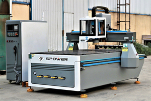 4 trục <span class=keywords><strong>CNC</strong></span> <span class=keywords><strong>Router</strong></span> 1325 tự động Chế biến gỗ Máy khắc để bán trả lời nhanh chóng với động cơ cốt lõi và các thành phần bơm - Product Image 4