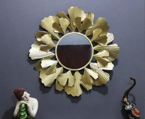 Espejo de Pared con Diseño Floral para Decoración Moderna del Hogar, Uso en Baños, Pieza Decorativa Elegante que Agrega Belleza y Estilo Atemporales - Product Image 6