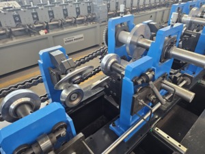 Machine à poutrelles XN c et Z, contrôle automatique par PLC, pression <span class=keywords><strong>de</strong></span> travail 350MPA, facile à utiliser, certifiée CE/ISO/TUV, garantie 5 ans+ - Product Image 6
