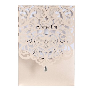 Convite de Casamento e Noivado Estilo Europeu de Alta Qualidade com Corte a Laser, Renda e Design Vazado em Papel Perolado - Product Image 5
