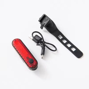 Lampe arrière de vélo LED rechargeable par USB, étanche IPx4, en plastique, 330 mAh, lumineuse, pour la sécurité à vélo - Product Image 4