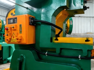 Máquina de Estampagem Mecânica Excêntrica J23-10T Série 12-40 Toneladas, Venda Quente de Fábrica, Bomba de Motor de Alta Eficiência - Product Image 5