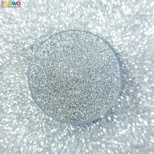 Poudre <span class=keywords><strong>de</strong></span> paillettes <span class=keywords><strong>de</strong></span> résistance aux solvants <span class=keywords><strong>de</strong></span> flocons <span class=keywords><strong>de</strong></span> paillettes holographiques cosmétiques pour Nail Art Eye Face Makeup Body Polish - Product Image 3