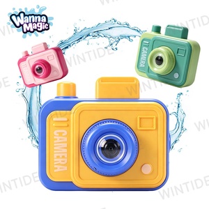 Pistolet à eau double face Wanna Magic avec caméra cachée, design à action inversée en plastique, pour l'extérieur - Product Image 2