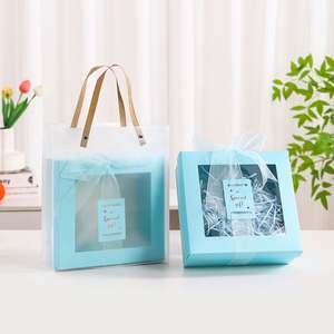 Boîtes cadeaux pliables biodégradables personnalisées avec fermeture magnétique, poignée, couvercle à fenêtre, vernissage UV, diverses options - Product Image 6