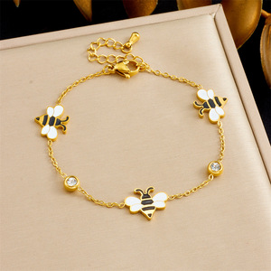 Fashion Charm Bracelet <b>Bee</b> Design Gold Plated Zinc Alloy Jewelry <b>Gift</b> Accessory - Product Image 1