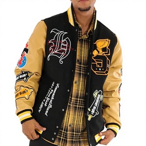 Blouson universitaire Madison coupe-vent en polyester/coton vert avec patch brodé – Style vintage football Letterman pour homme – Streetwear - Product Image 1