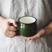 Mug en émail incurvé de 12 oz pour le camping, réutilisable, avec logo personnalisé, idéal pour la promotion, en forme de tambour, pour café, eau, lait et autres boissons