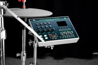 SOUNDWAVE MASTER Pro Kit électronique avec pads réglables, finition laquée durable, bois de bouleau, basses puissantes, pratique professionnelle