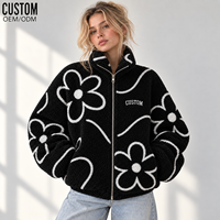 Jaket Wanita Berbahan Sherpa Fleece Motif Bunga, Kerah Tinggi, Ritsleting Penuh, Aplikasi Bunga Timbul, Lis Kontras, Logo Bordir, Mantel Teddy Musim Dingin