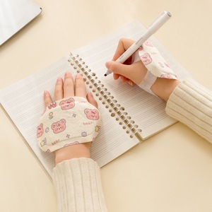 Chauffe-mains auto-chauffants en forme de dessin animé, chauffe-mains portables pour étudiants et usage au bureau, unisexe, printemps 2024 - Product Image 2