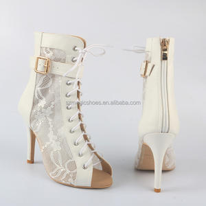 Chaussures de <span class=keywords><strong>danse</strong></span> en PU blanc et dentelle pour femmes, chaussures de <span class=keywords><strong>danse</strong></span> à <span class=keywords><strong>talon</strong></span> haut de 10cm, bottes de <span class=keywords><strong>danse</strong></span> à la mode pour femmes avec fermeture à glissière au dos, vente en gros - Product Image 3