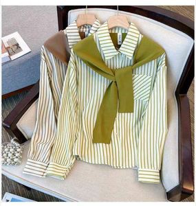 I-0687 Camicia Verde a Righe con Sciarpa, Nuovo Stile Coreano per <span class=keywords><strong>Donna</strong></span>, Cardigan a Maniche Lunghe Vestibilità Ampia per Inizio Autunno - Product Image 1