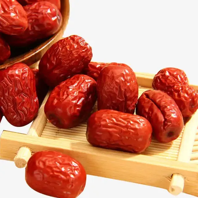 Высший сорт качества сухофруктов милые красные финики сушеные жилеткой-обманкой