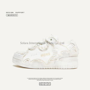 รองเท้าสเก็ตบอร์ดแบบสวม รุ่นพรีเมียม ปี 2026  ปรับแต่งได้ ระบายอากาศ กันน้ำ พื้นหนา สีขาว สำหรับคู่รักทุกคน - Product Image 2