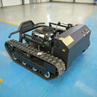 Tondeuse commerciale à braquage zéro avec chenilles télécommandées pour l'entretien professionnel des grandes surfaces industrielles et agricoles
