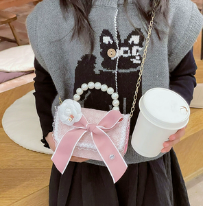 Сумка на плечо с цветами и жемчугом - Product Image 5