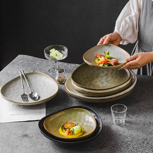 Platos triangulares japoneses plato de postre de cerámica en bruto platos de ensalada y fruta diseño de vajilla de cerámica creativa Retro hecha de arcilla - Product Image 3