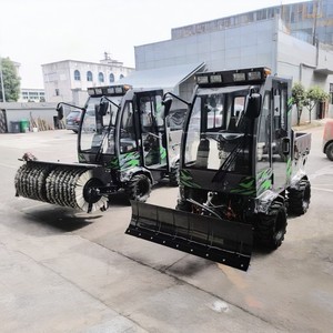 Yi Xue Ride On Snow Plow 880 Sweeping Throwing Pushing Integrated Four Wheel Drive Municipal Road Snow Removal Machine - Product Image 1