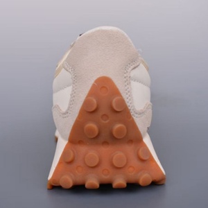 Baskets décontractées toutes saisons pour femmes, chaussures de marche amorties, chaussures de créateur de luxe, confortables, antidérapantes pour l'extérieur - Product Image 3