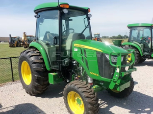 Tractor Usado <span class=keywords><strong>John</strong></span> <span class=keywords><strong>Deere</strong></span> 120 4x4 de 70HP con Motor y Bomba, Alta Productividad, Implementos Completos a Buen Precio - Product Image 2