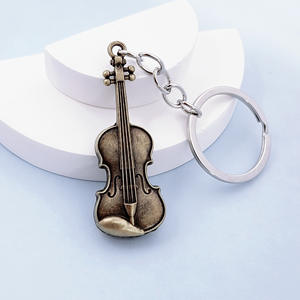 Vintage Guitare Violon Personnalisé Métal Porte-clés Décoration Pendentif Instrument de Musique Accessoire Décoration - Product Image 3