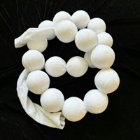 Guirlande de boules en velours rouge, ornements en pompons de tissu, décorations suspendues pour arbre de Noël, fenêtre, cheminée, fête à domicile